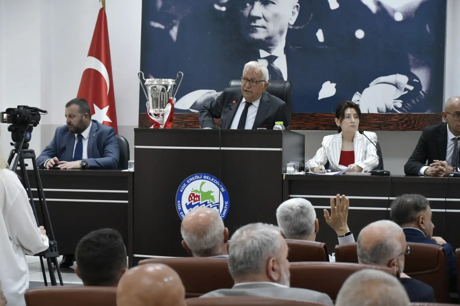 KDZ. EREĞLİ BELEDİYE MECLİSİ SALDIRIYI KINADI