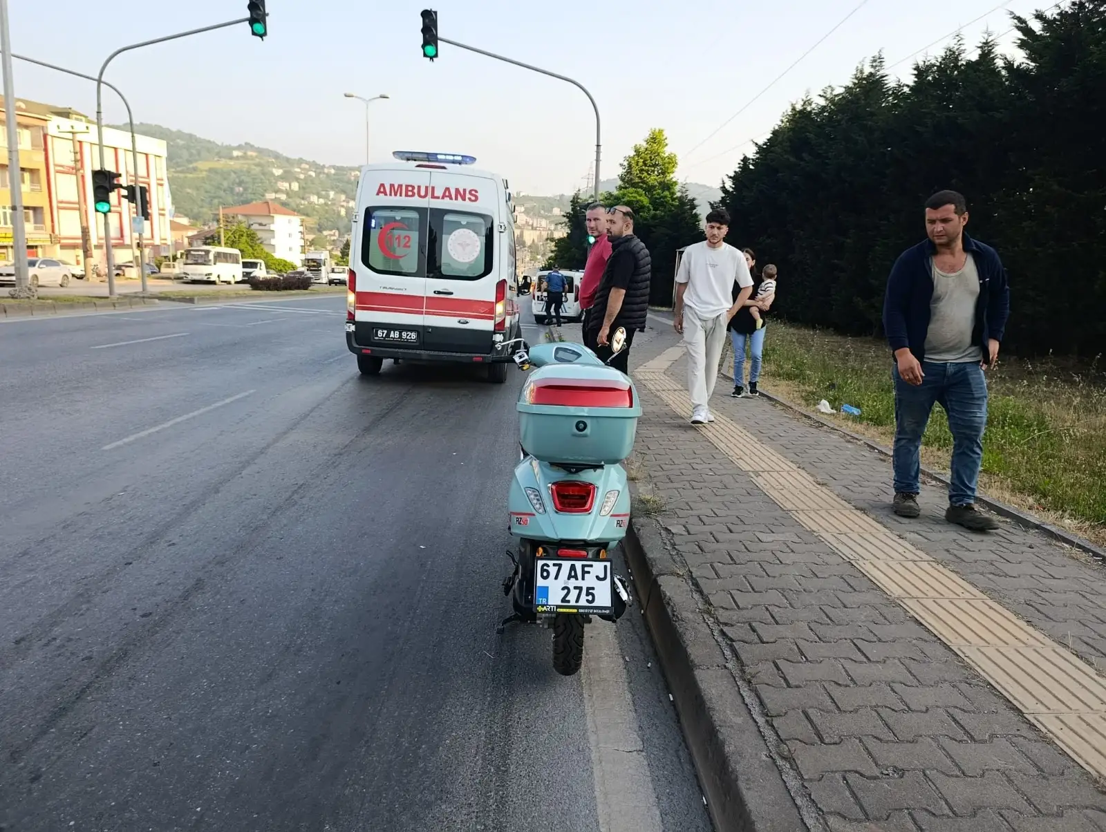 Otomobile arkadan çarptı… Soluğu hastanede aldı…