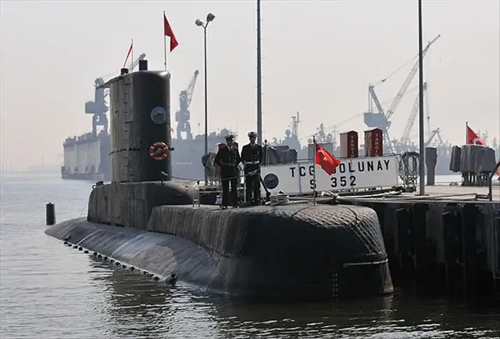 TCG Dolunay Denizaltısı halkın ziyaretine açılıyor.