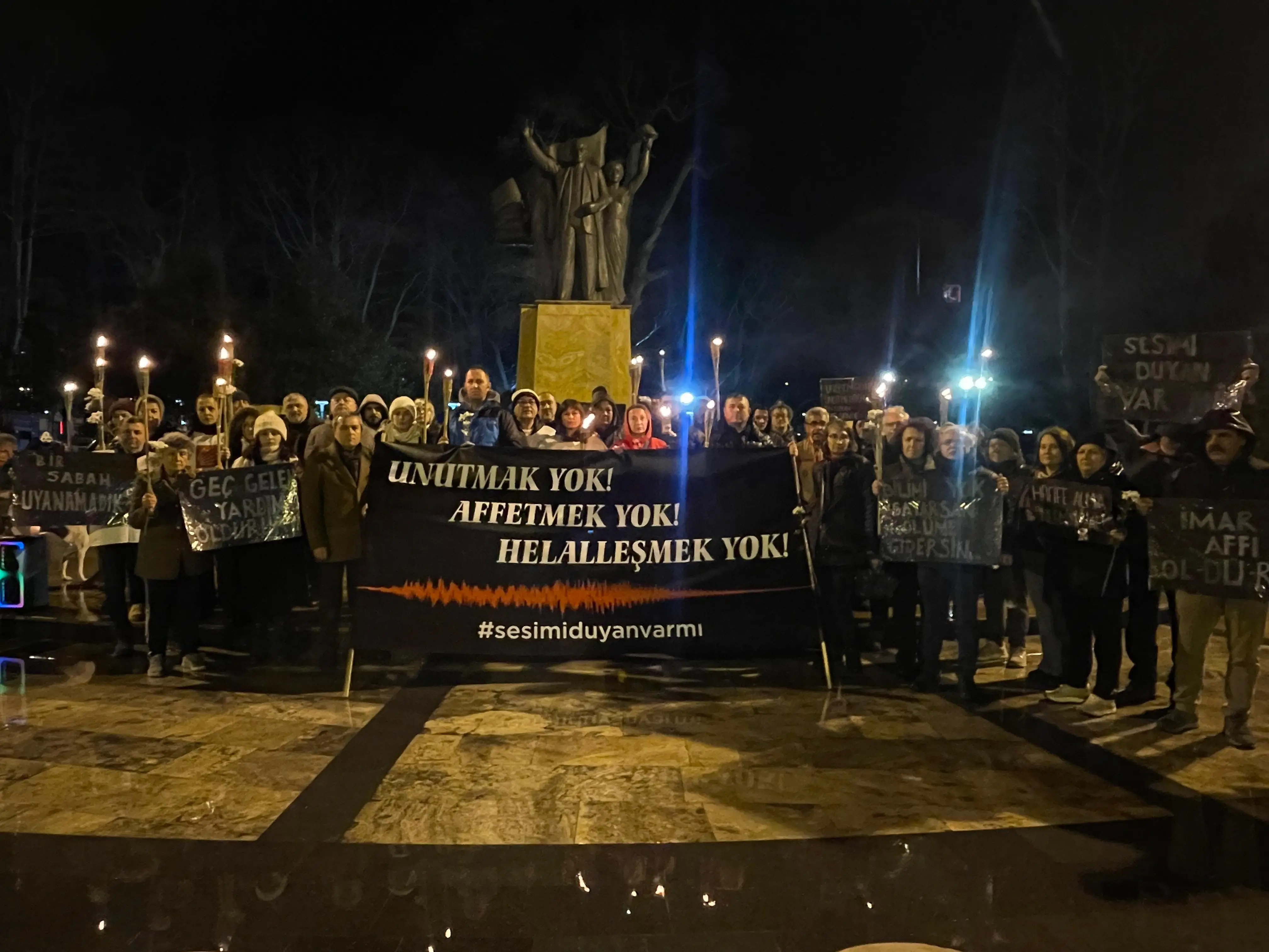 Ereğli’de Deprem Anması: Sessiz Yürüyüş ve Ortak Açıklama