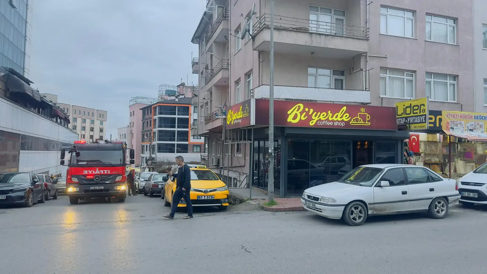 Ereğli’de Çatı Yangını Paniğe Yol Açtı