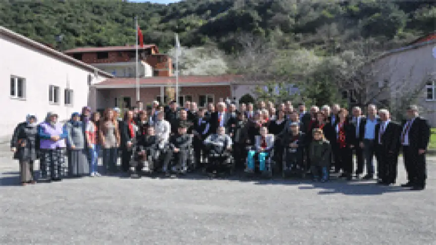 POSBIYIK, HALKLA İÇ İÇE
