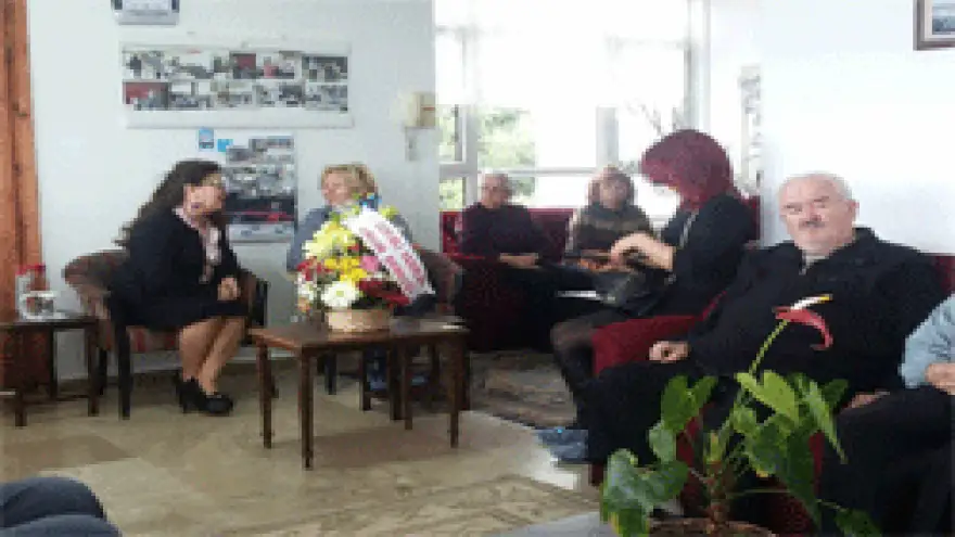 ERDEMİR KADINLAR YARDIM DERNEĞİ HUZUR EVİ'Nİ ZİYARET ETTİ