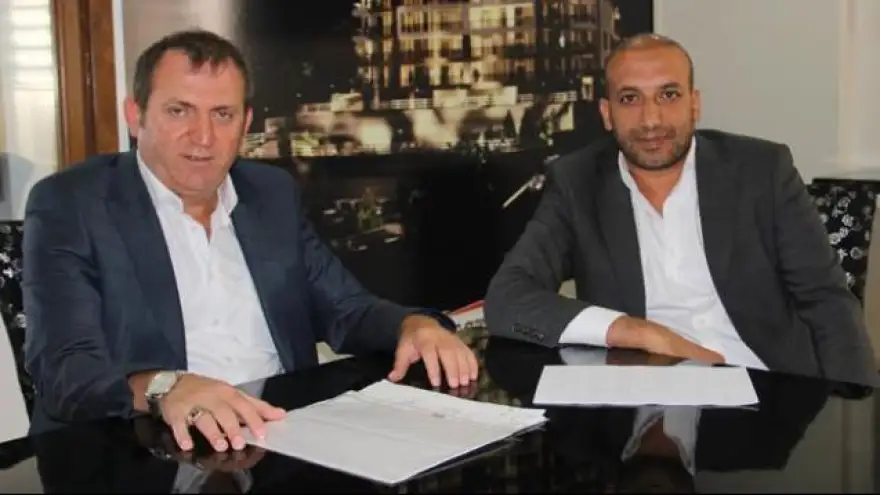 Özcan'a Türk'ten destek...