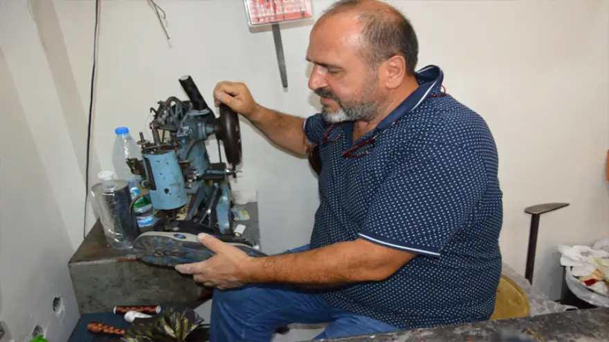 Gençler Kundura yeni yerine taşındı