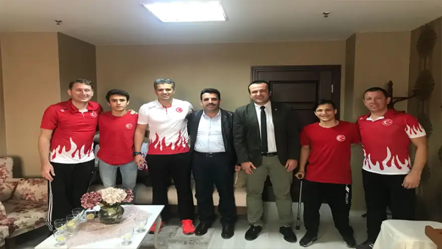 Çakır ödüllendirdi...