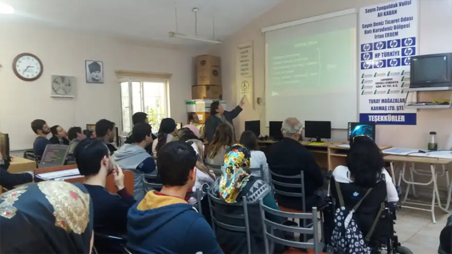 Engelliler panelde buluştu