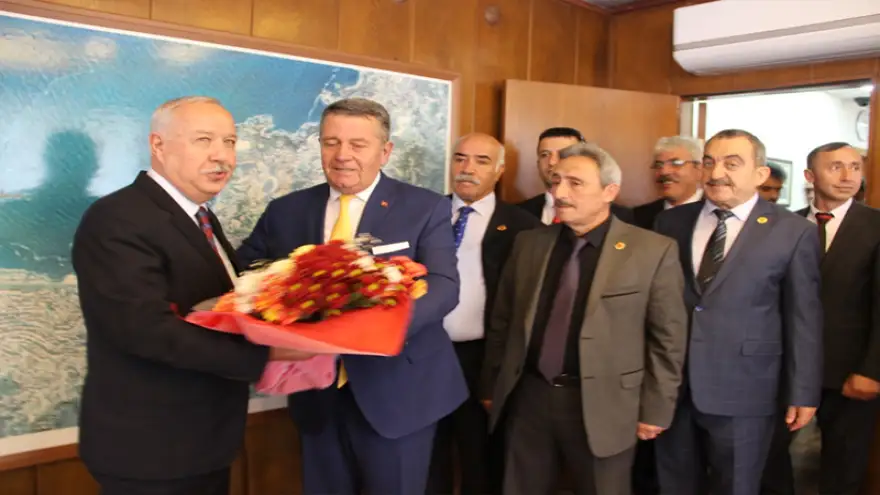 Muhtarlar günü nedeniyle Başkan Akdemir’e ziyaret