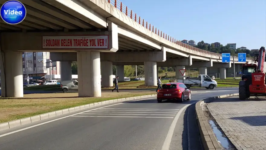 Tabelayı görmeyen sürücülere bakın ne yaptılar!...