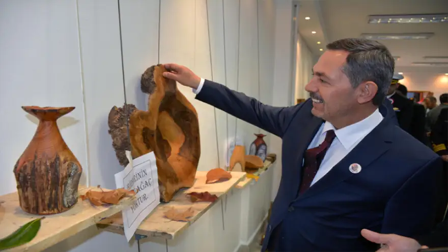 ‘Ağacın büyüsü’ sergisi açıldı..