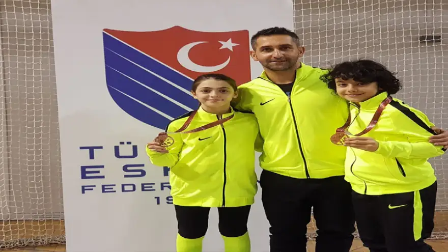 Madalya ile döndüler