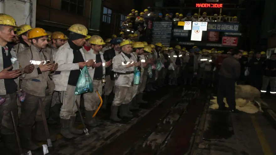 Maden şehidi için Kur-an okutuldu