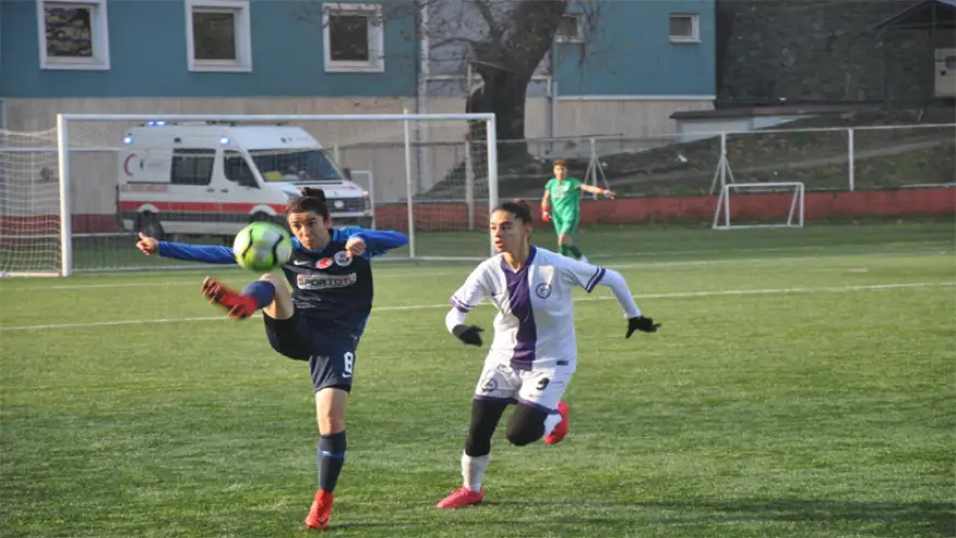 Kızlar ile sevindik erkekler ile üzüldük…