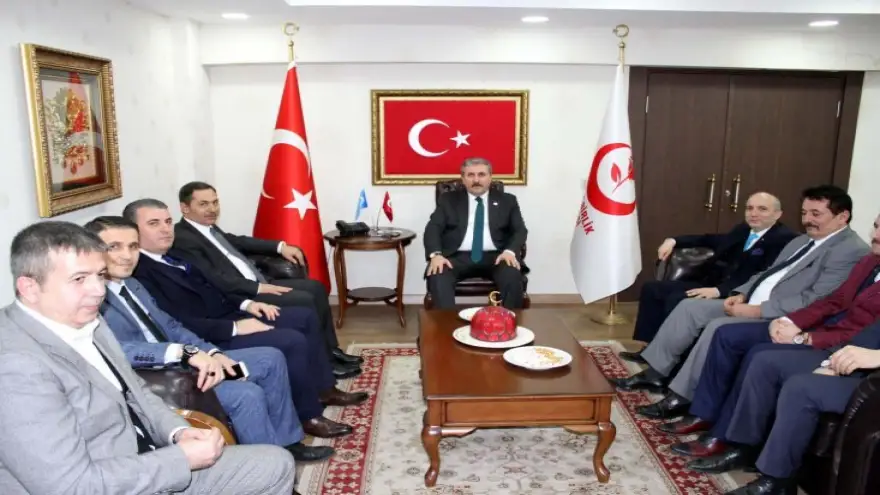 Uysal, istifasının ardından Büyük Birlik Partisi’ne geçti...