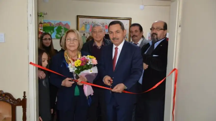 Meral Atsan resim sergisi açıldı!..