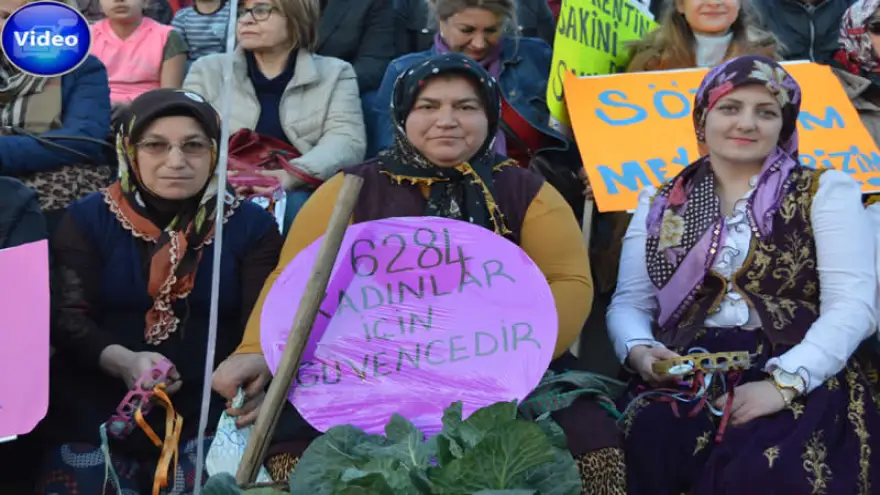 Posbıyık amfi tiyatroda kadınlarla buluştu…