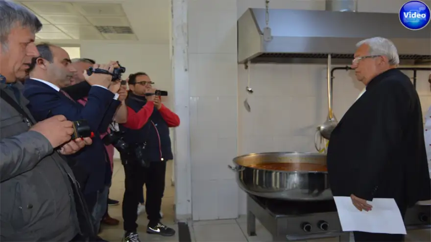 Ereğli Belediyesi'nden, sıcak aş uygulaması