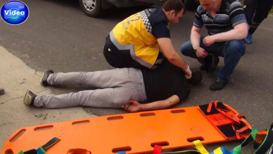 Elektrik akımına kapıldı, 4 metreden düştü!..