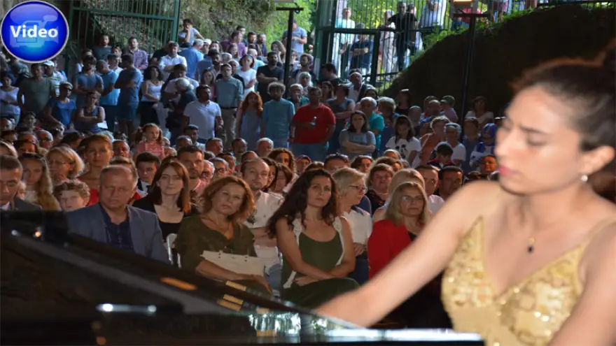 Beyza Yazgan büyüledi...