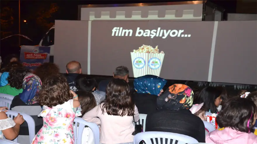 Sinema günleri mahalleler de sürüyor