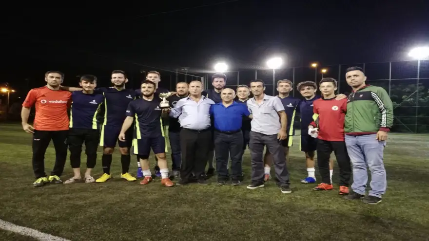 Ödülü camilerine bağışladılar…