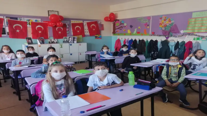 Minik öğrenciler'den LÖSEV için destek...