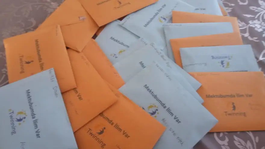 AFAD Ekibi Etwinnig Projesi için Ereğli Nimet Okulunda..