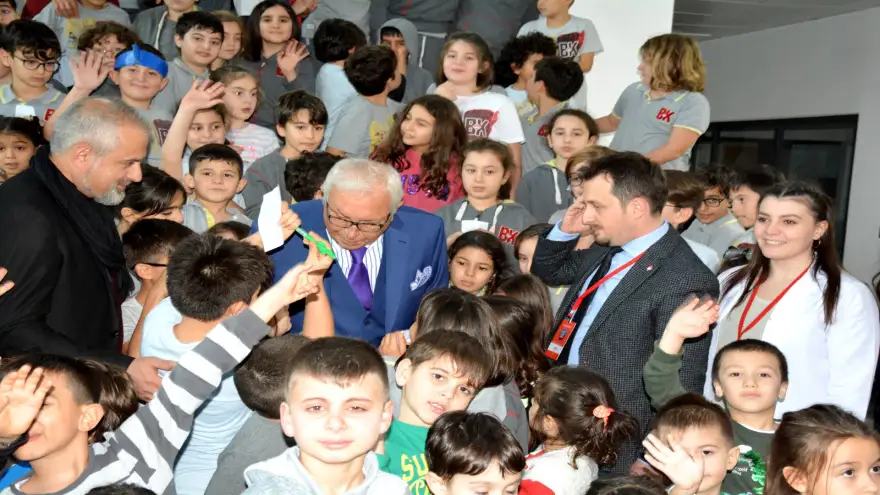 Öğrencilerden Posbıyık’a sevgi seli