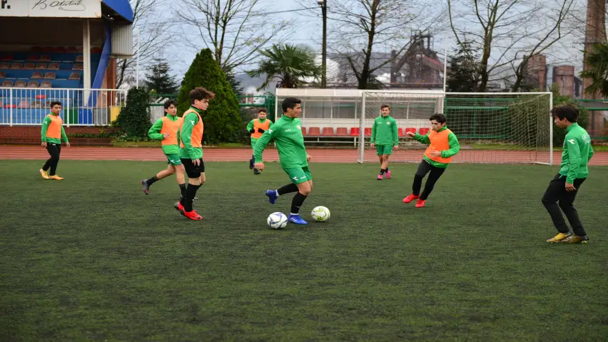 Erdemir Spor Salonu ve Stadı Hizmet Vermeye Devam Ediyor 
