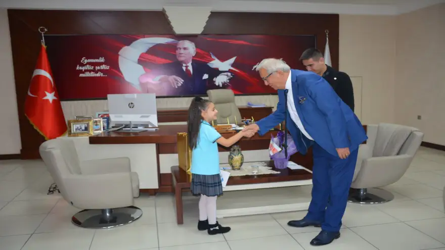 Çocuk ve gençlik meclisi, protokolü ziyaret etti