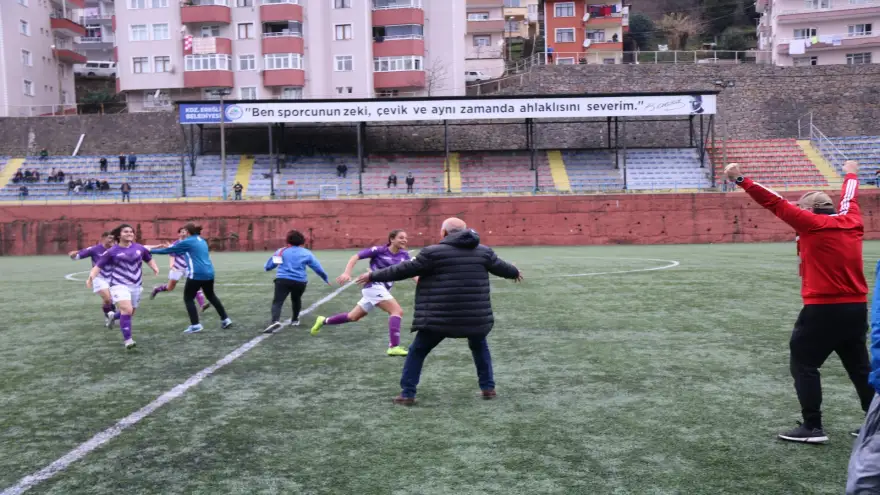 KIZLAR SON NEFESTE KAZANDI 1-0