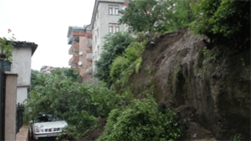 EREĞLİ'DE HEYELAN