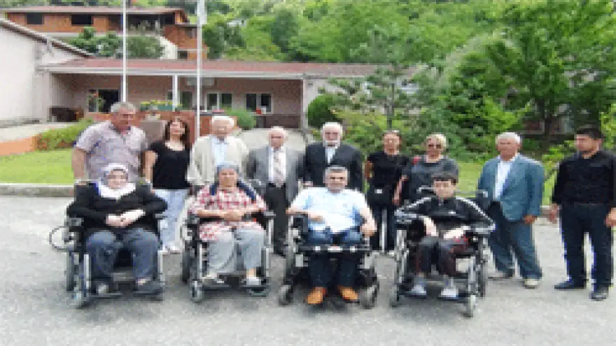 İLK KEZ AKÜLÜ ARABAYA BİNDİLER