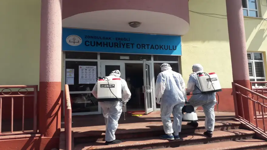 Sınav yapılacak okullar, dezenfekte ediliyor