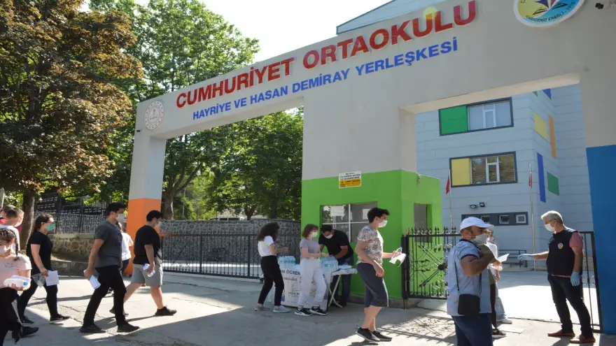 Başkan Posbıyık’dan öğrenci ve velilere destek