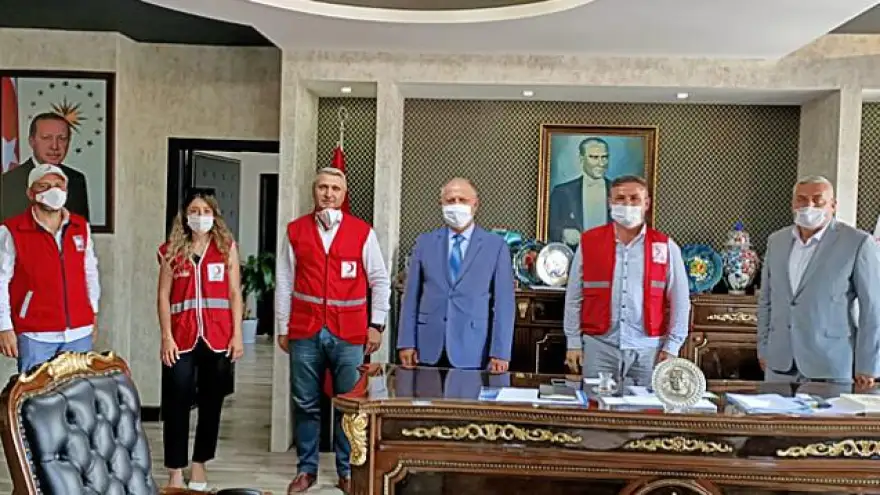 Çorumluoğlu kurban bağışını Kızılay’a yaptı