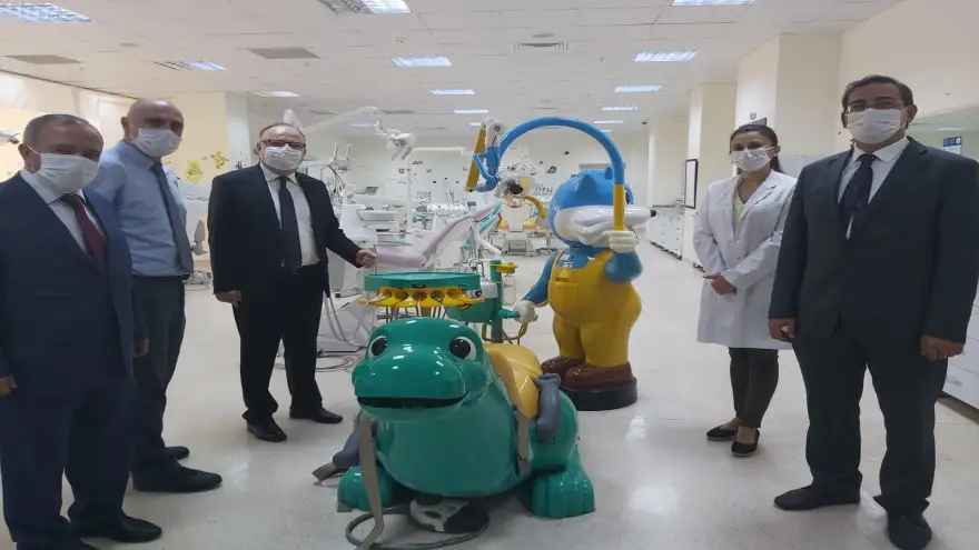 Vali Tutulmaz Diş Hekimliği Fakültesini gezdi