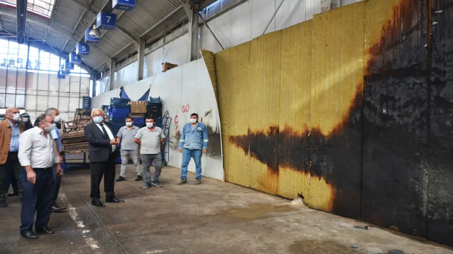 Başkan posbıyık’tan pazar esnafına geçmiş olsun ziyareti