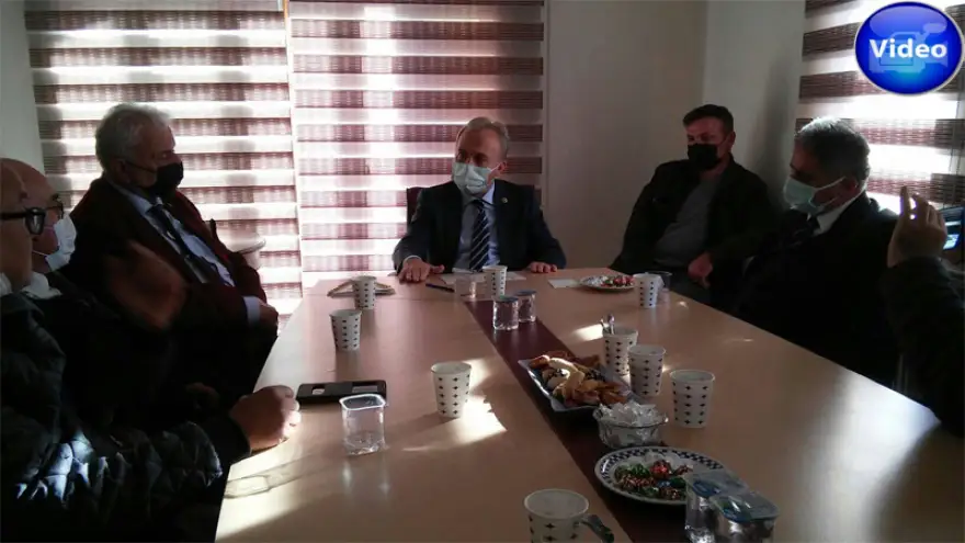 Dikay sordu, Uçar yanıtladı...