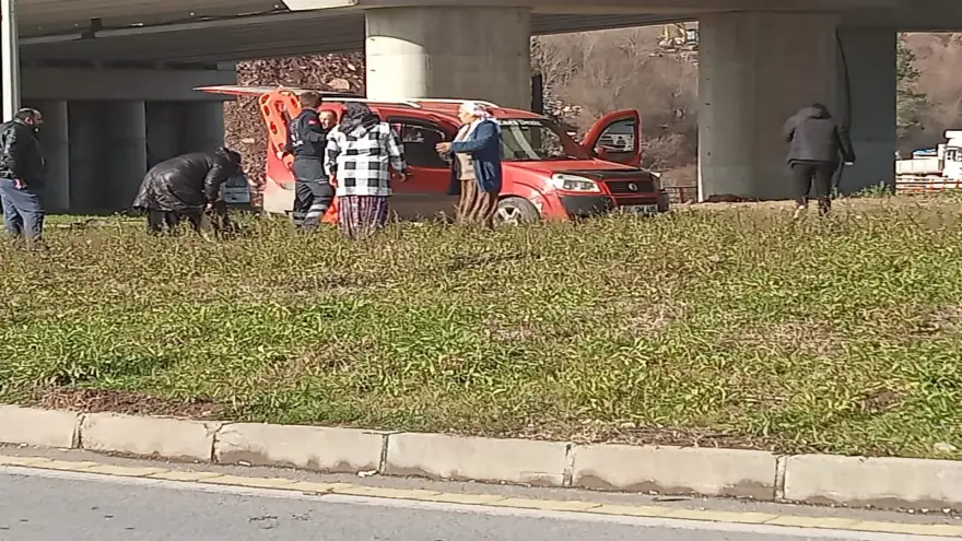 Kontrolden çıkarak orta refüje çıktı: 4 Yaralı