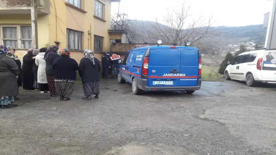 Evinde ölü bulundu..