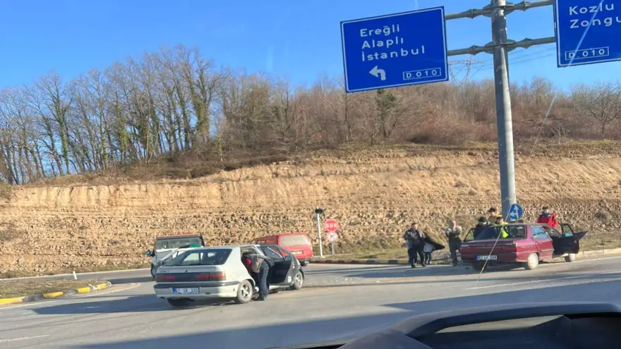 Trafik kazası: 1’i çocuk 4 Yaralı...