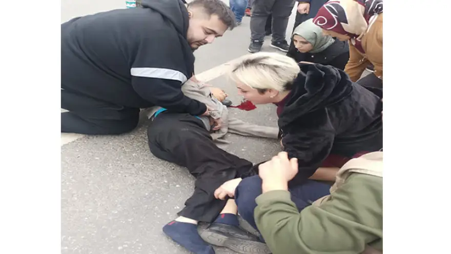 Otomobilin çarptığı yaya ağır yaralandı.