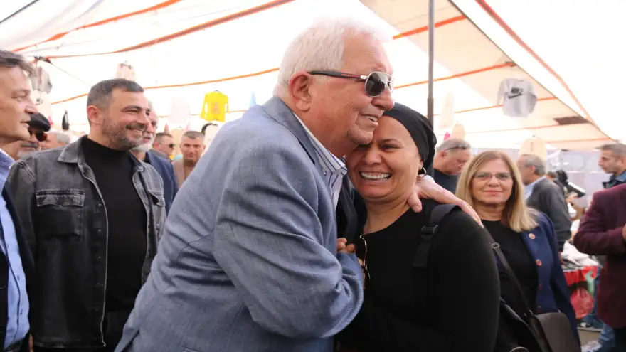 Başkan Posbıyık’a, Cumartesi Pazarı’nda Sevgi Seli