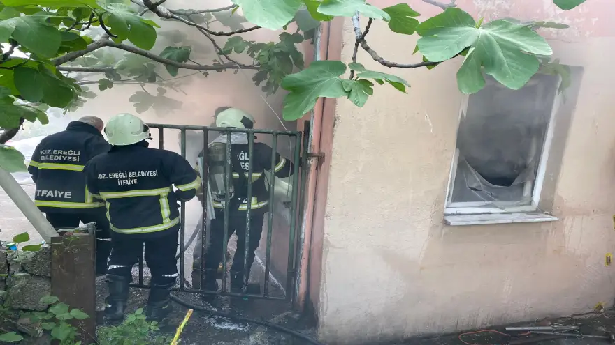 Elektrik kontağından yangın çıktı..