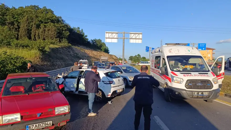 Zincirleme trafik kazası: 1 Yaralı