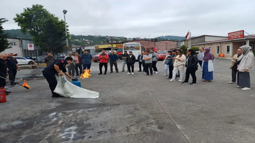 İtfaiye, Öğretmenlere Yangın Eğitimi Kursu Veriyor