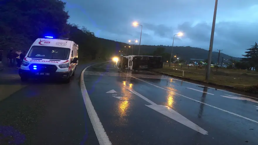 Tanker takla atarak karşı şeride geçti...