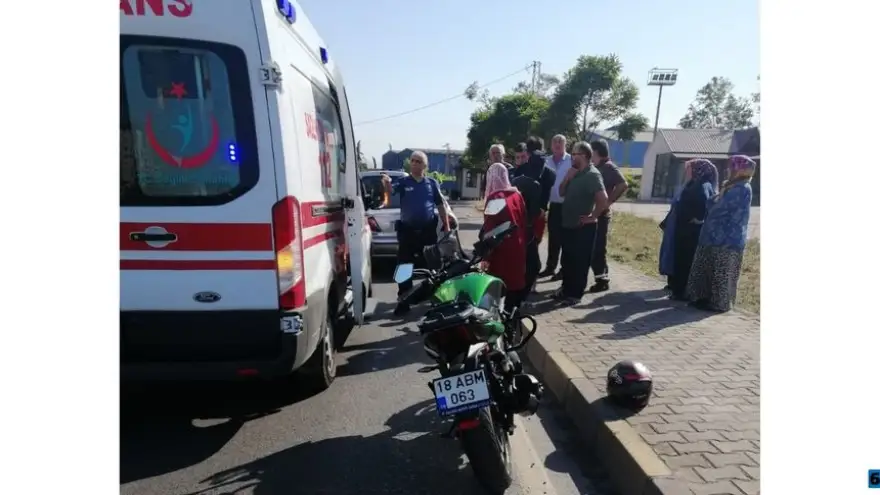 Motosiklet ile otomobil çarpıştı: 1 Yaralı