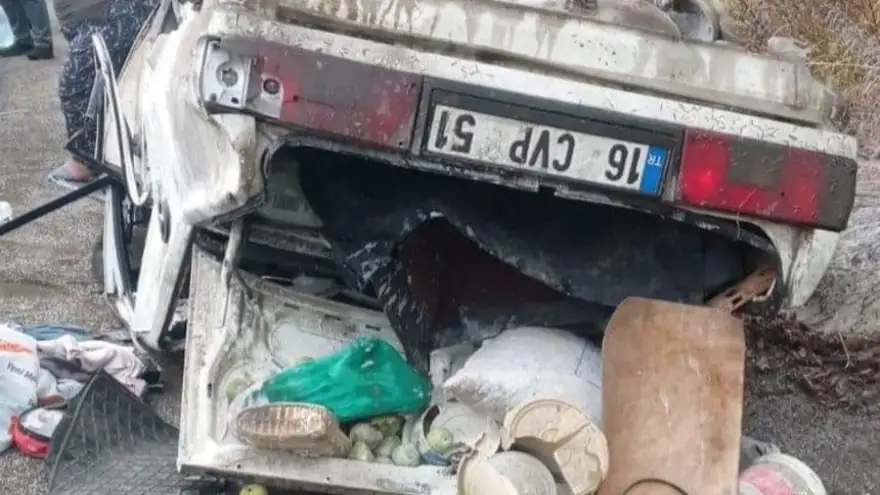 Otomobil takla attı